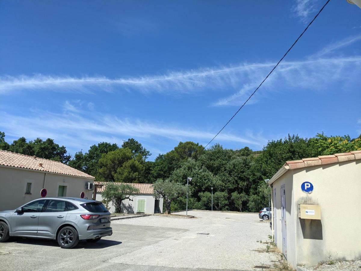 Maisonnette Dans Domaine Avec Piscine A Nyons, Pays Des Olives Eksteriør billede